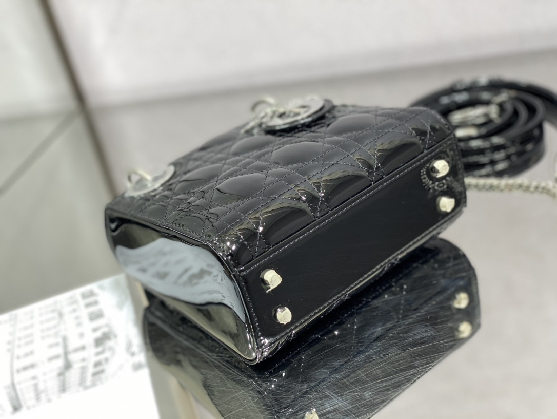 Mini Lady D*0r Bag Patent Cannage Calfskin 17 x 15 x 7 cm