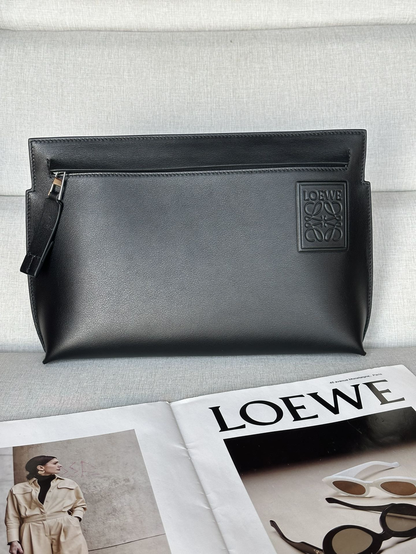 L0ew* T Pouch in satin calfskin 29.5x6.5x20.5cm