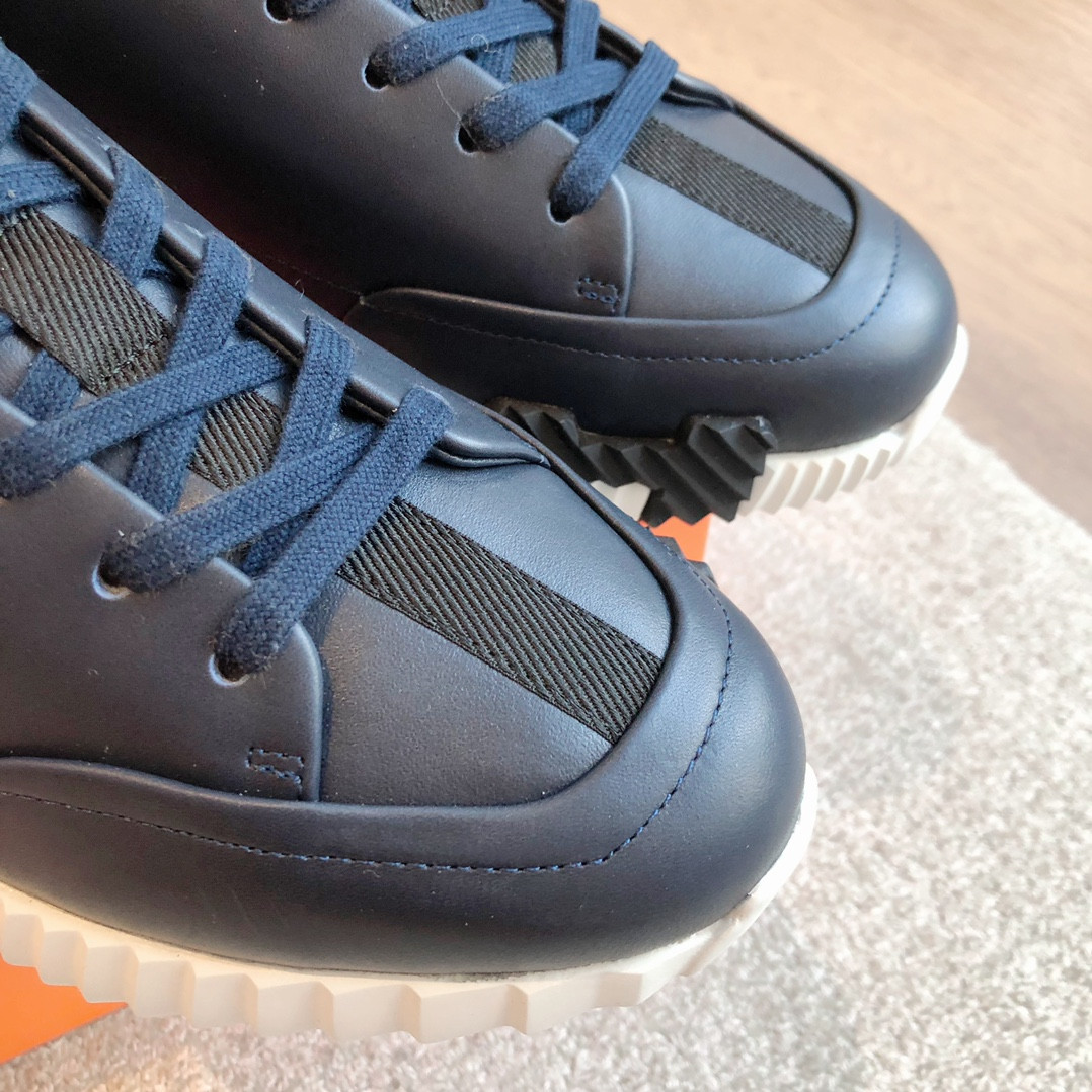 UA Hermès Bouncing Sneaker