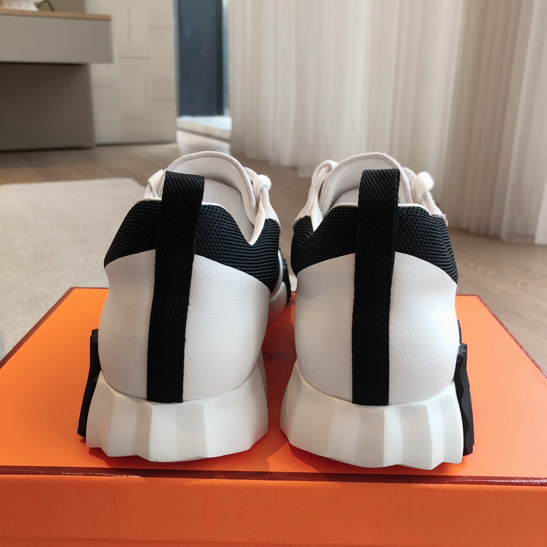 UA Hermès Bouncing Sneaker