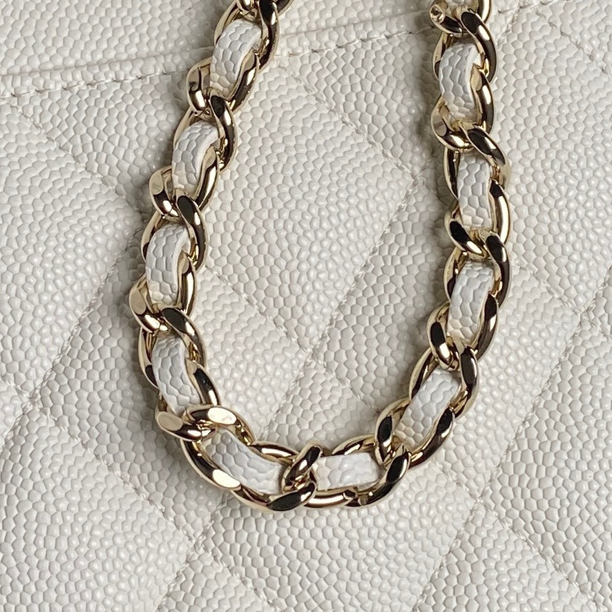 Ch*el LONG VANITY WITH CHAIN 17×19.5×5cm