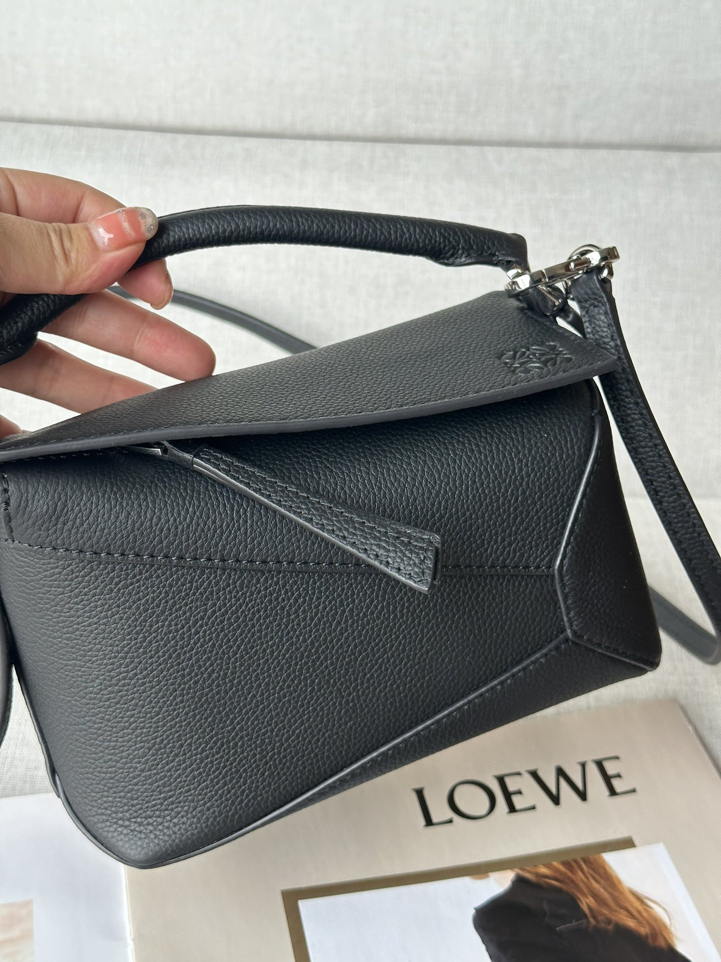 L0ew* Mini Puzzle bag in classic calfskin 18x12.5x8cm