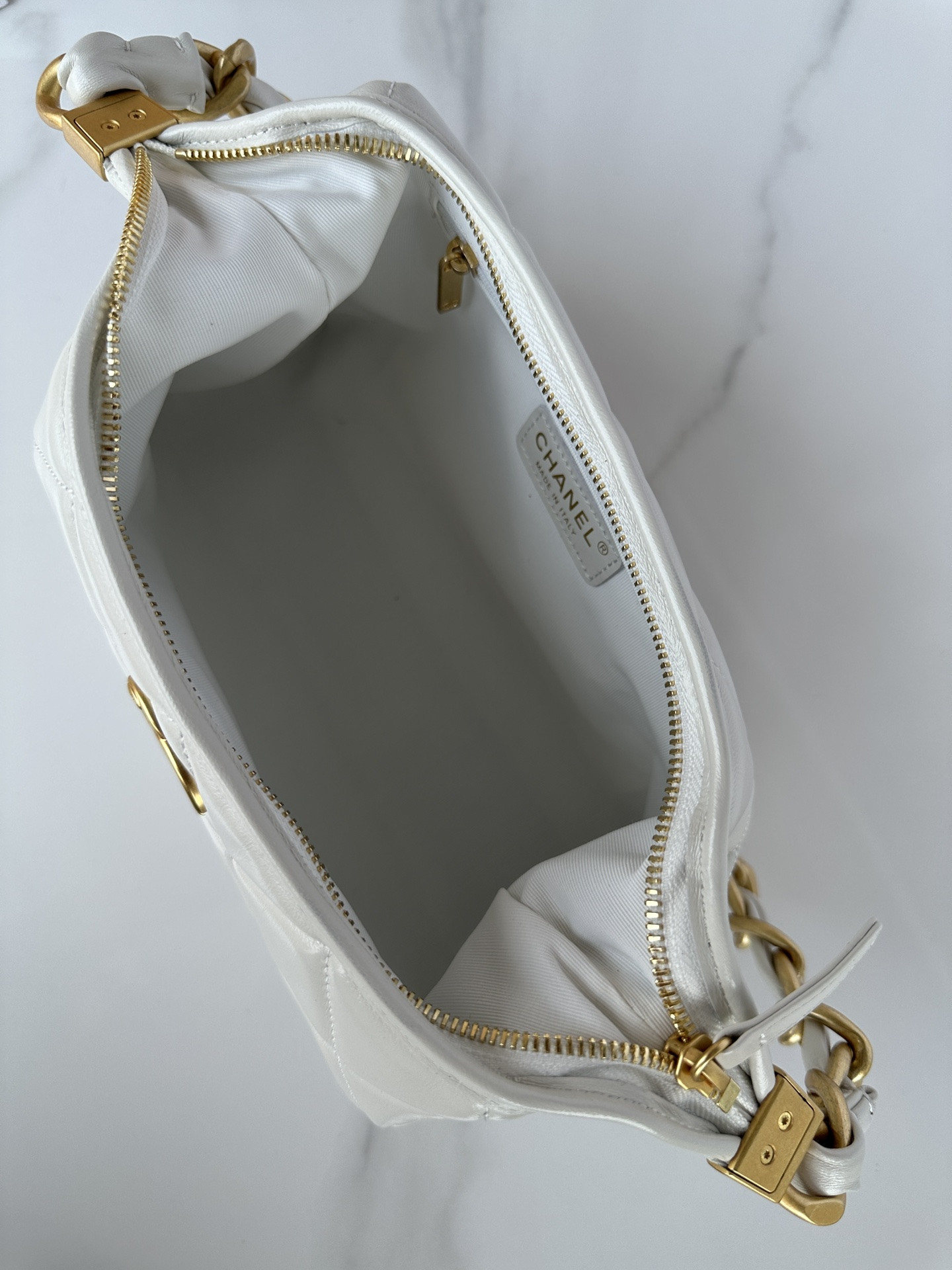 Ch*el Hobo Handbag 30×35×9cm