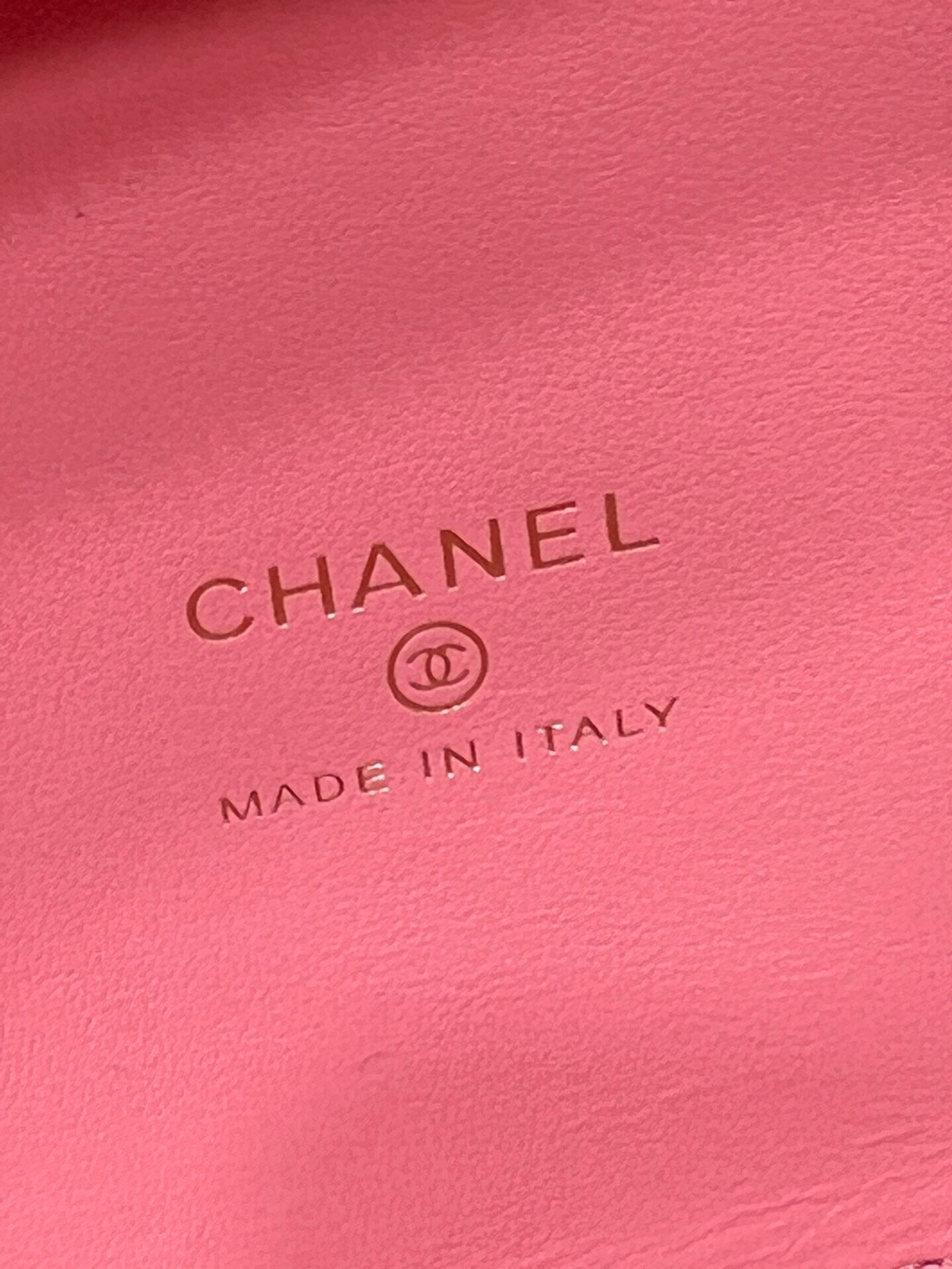 Ch*el 25C Chain shell bag 18X16X6cm