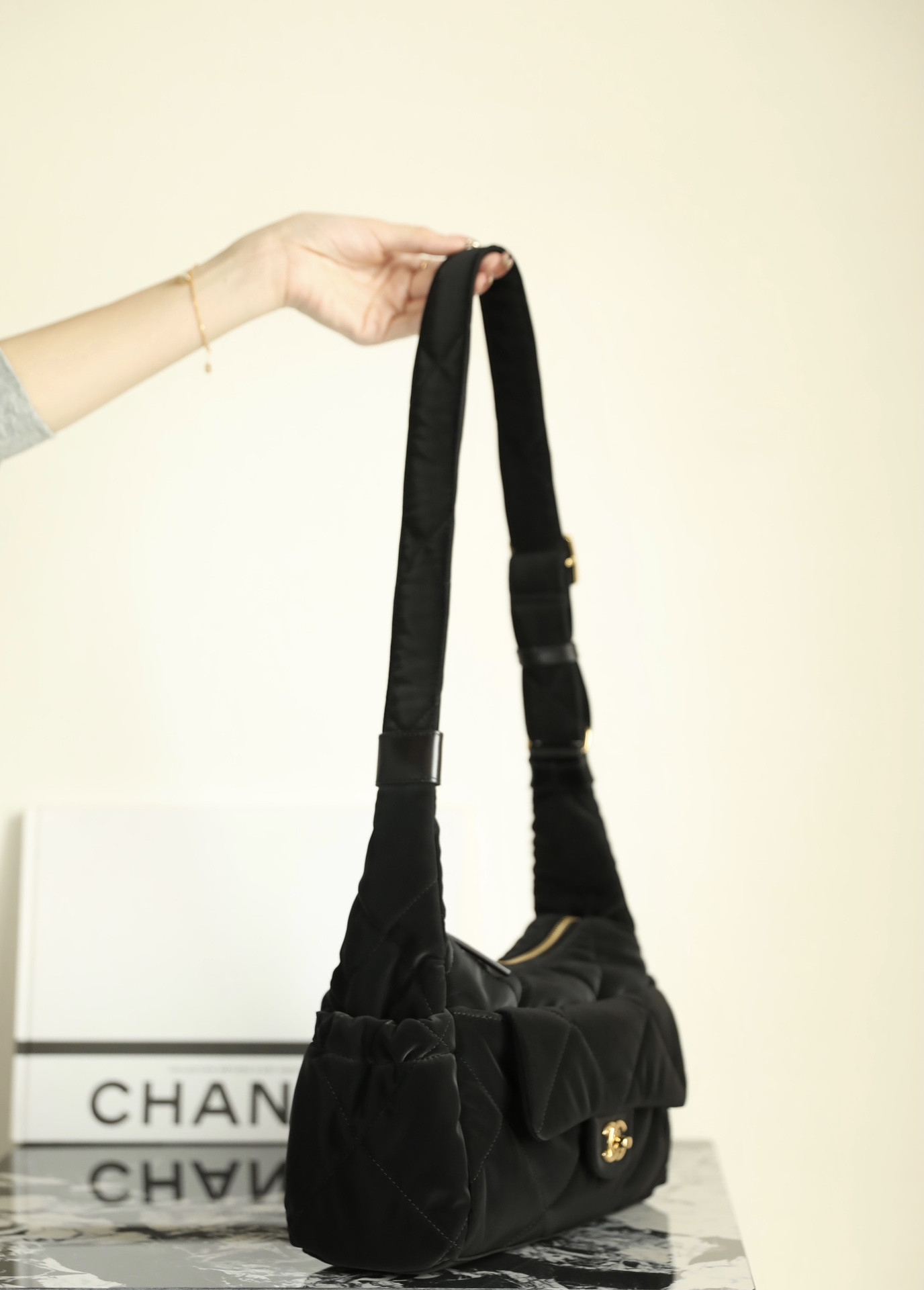 Ch*el Hobo Handbag 20x32x12cm