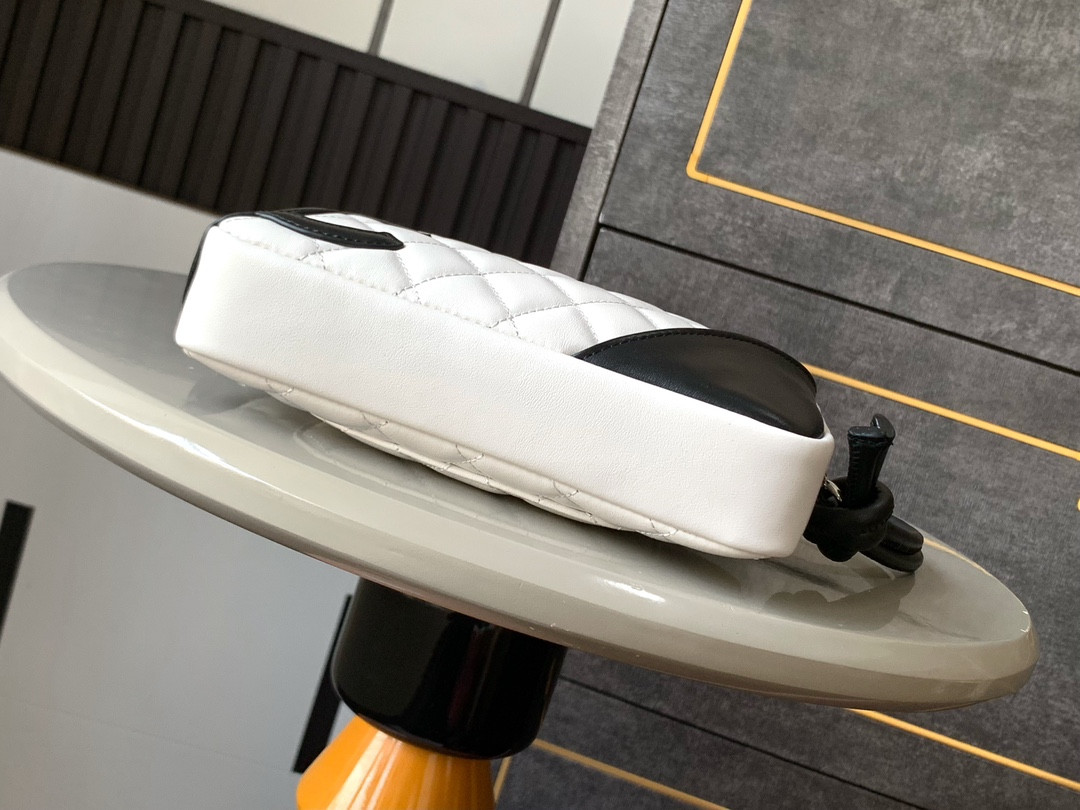 Ch*el Cambon Hobo Bag 20x12x3cm