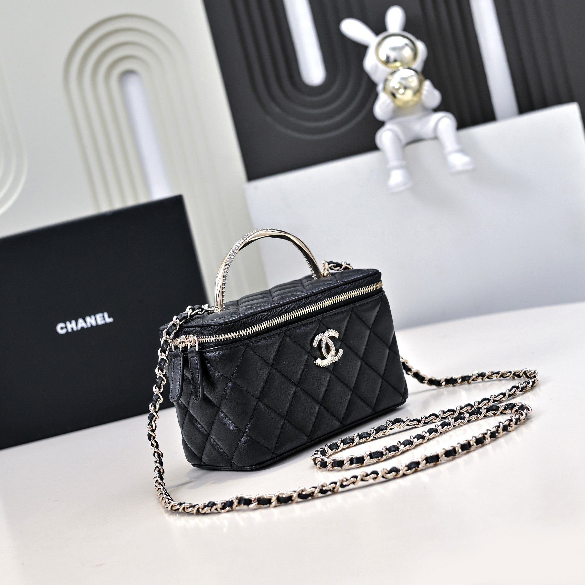 Ch*el Clutch With Chain 17cm