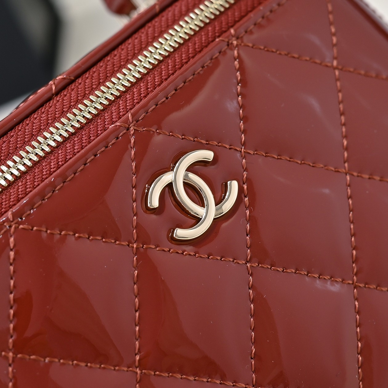 Ch*el Long Vanity with chain 16.5x10x8cm