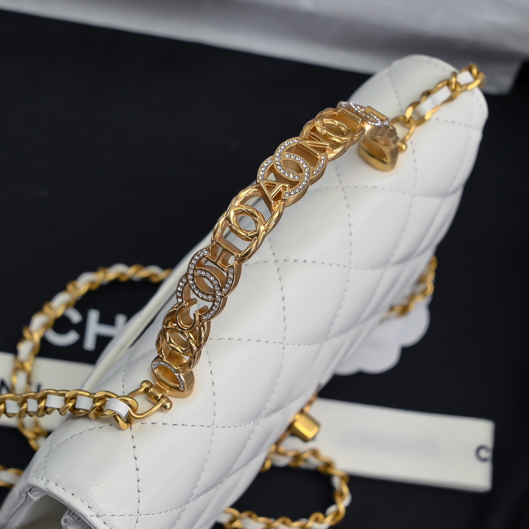 Ch*el Clutch With Chain 19cm