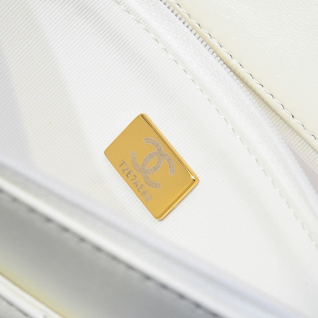 Ch*el Clutch With Chain 19cm