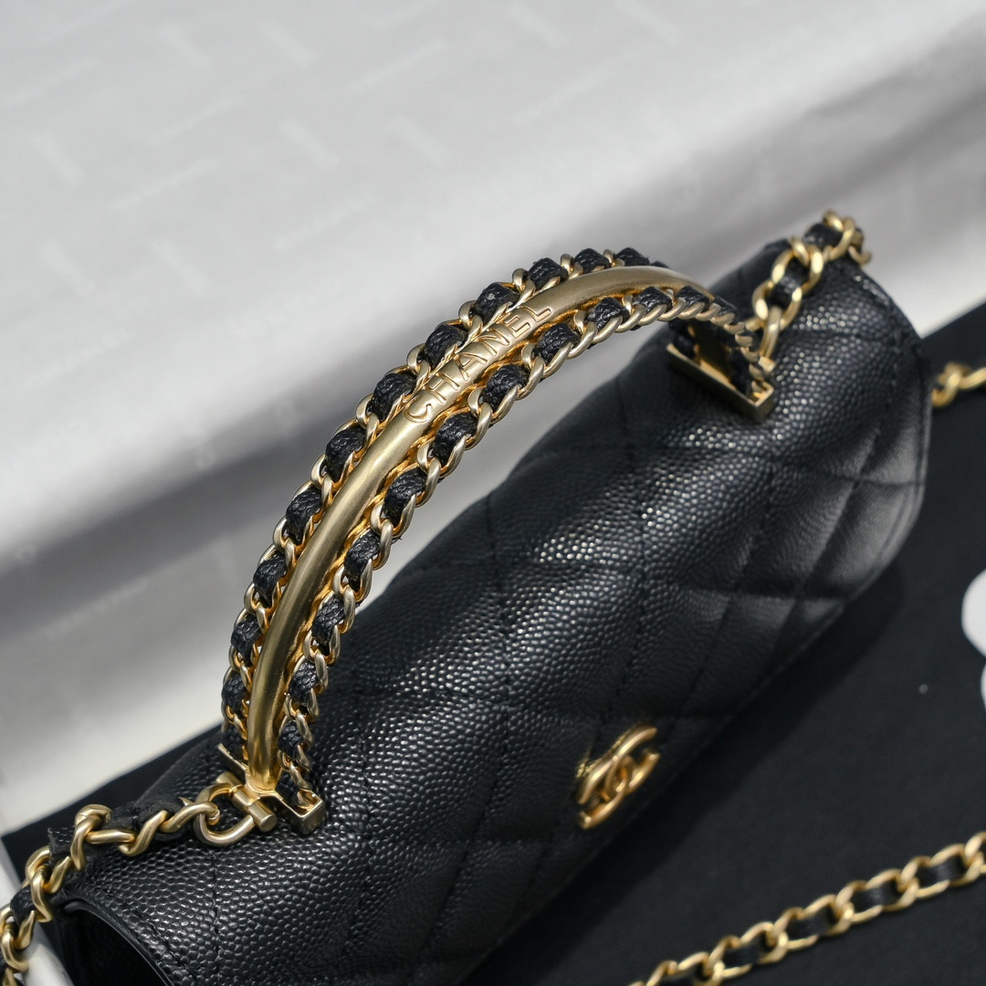 Ch*el woc CLASSIC WALLET ON CHAIN 17cm