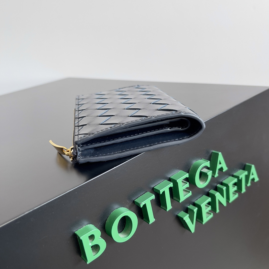 Bo*te*ga Ve*ne*ta Medium Intrecciato Bi-Fold Zip Wallet 14.5x9.3x2cm