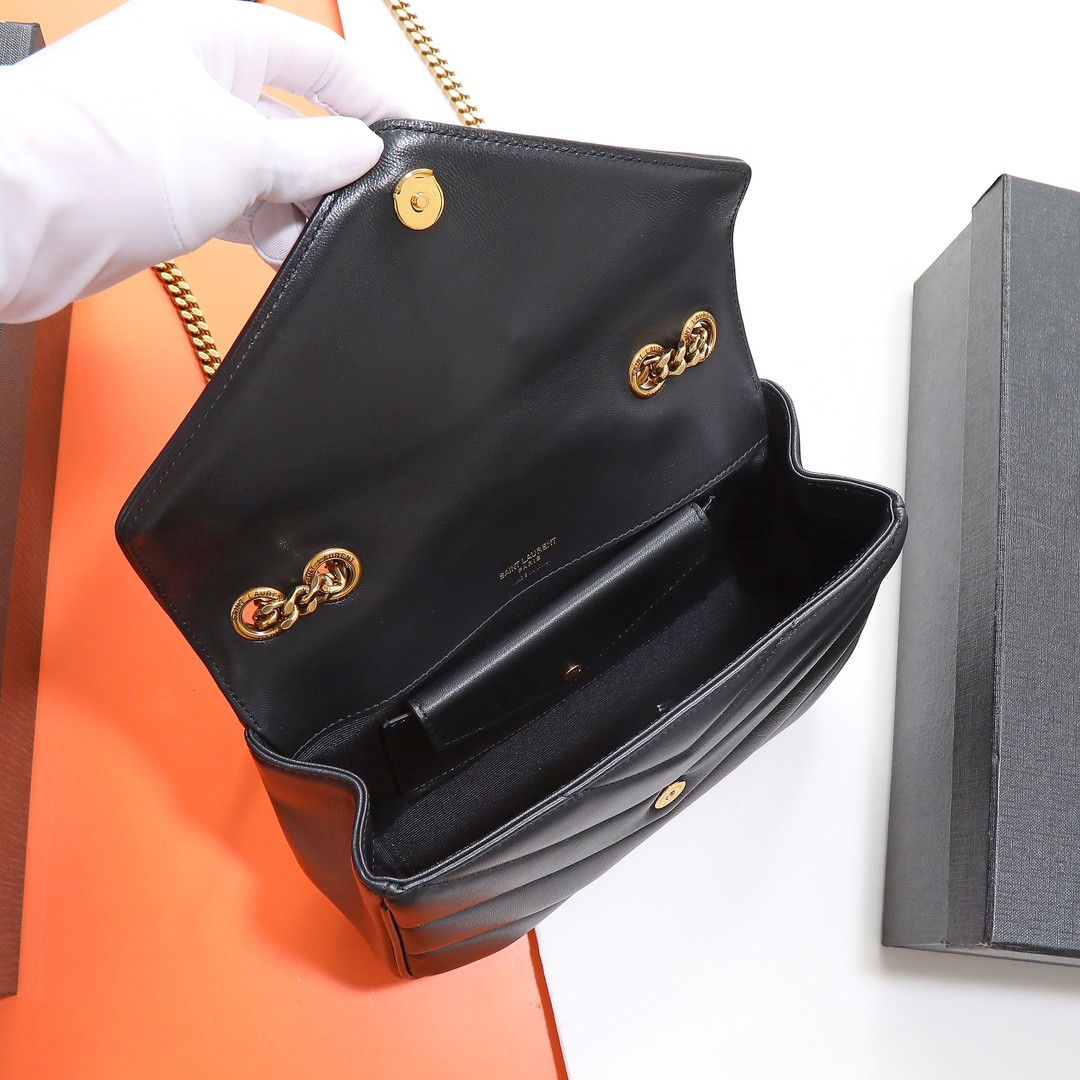 Y*L LOULOU small in MATELASSÉ lambskin 24x14x6cm