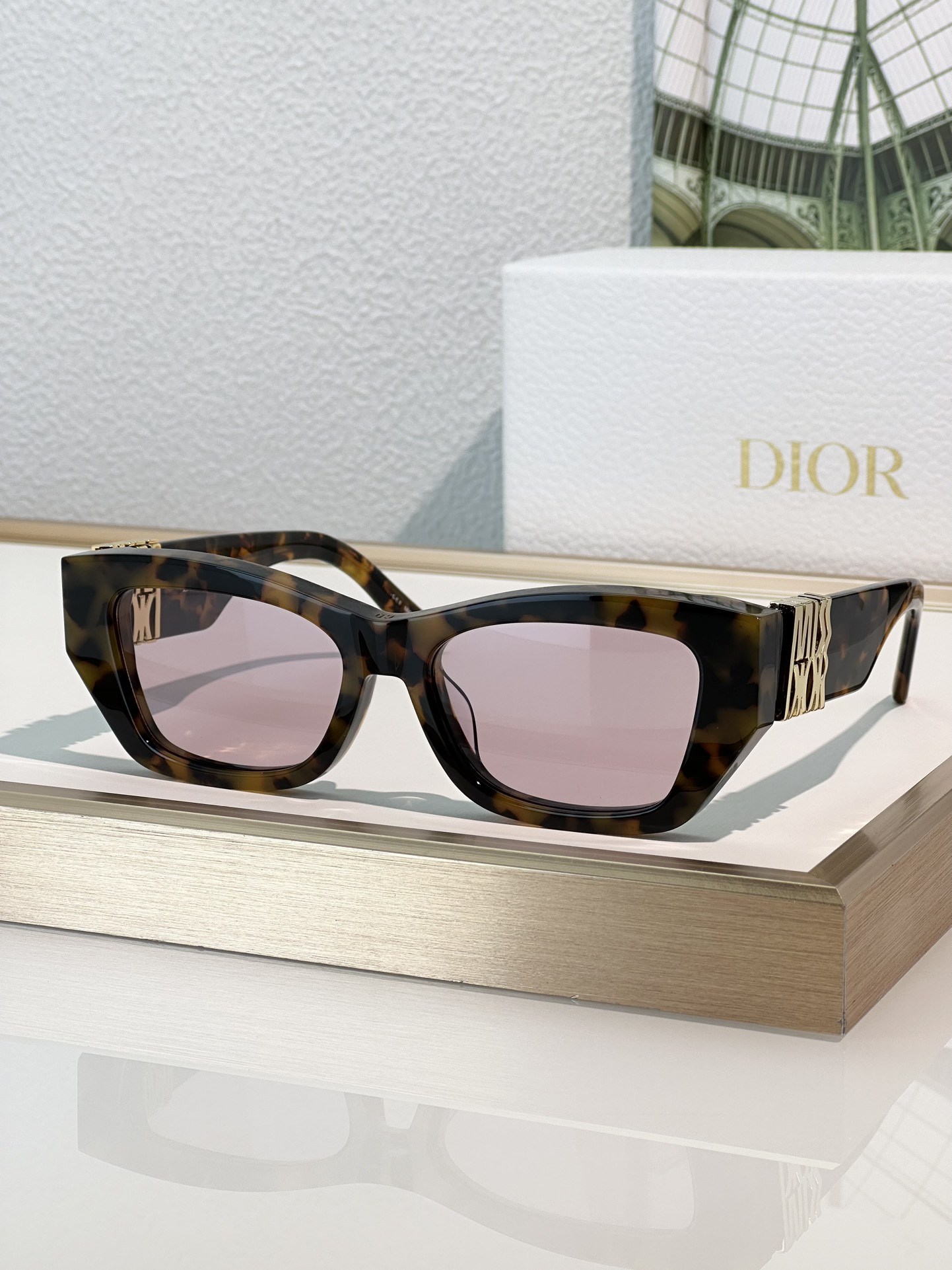 D*0r Glasses S1F 56-17-140