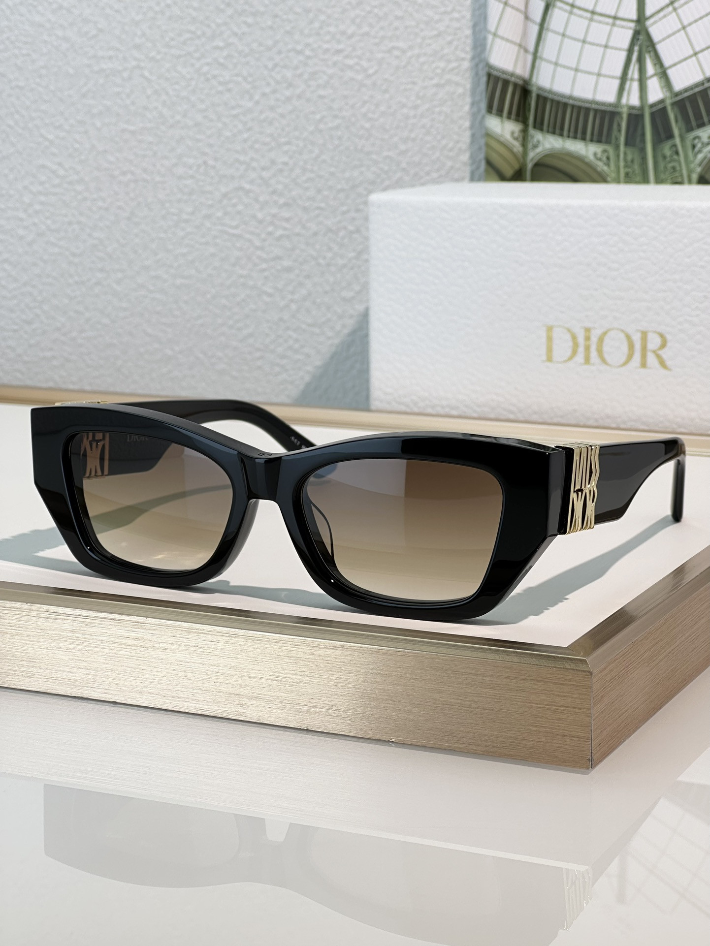 D*0r Glasses S1F 56-17-140