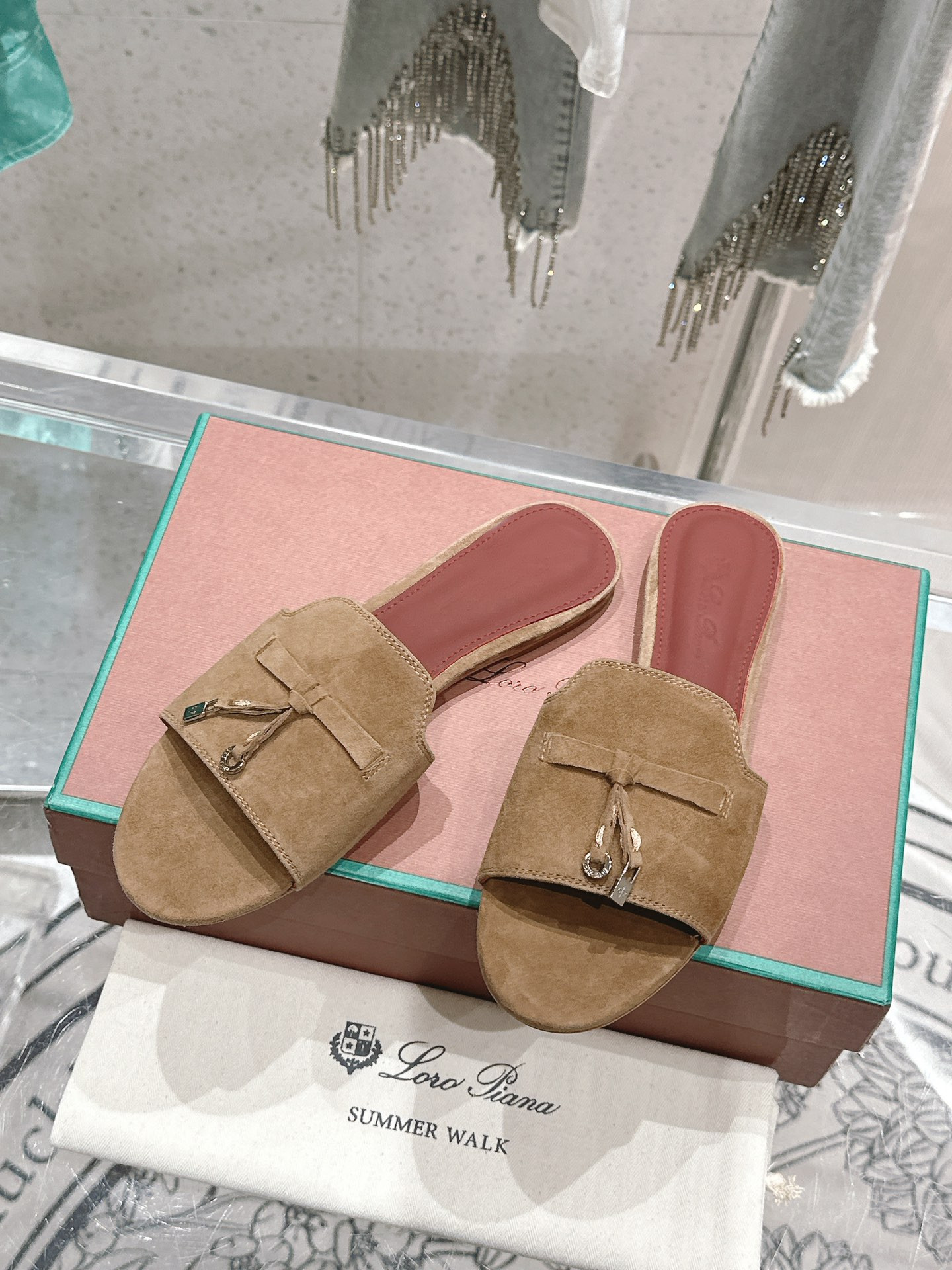 UA L**o p*ana Summer Charms Sandal