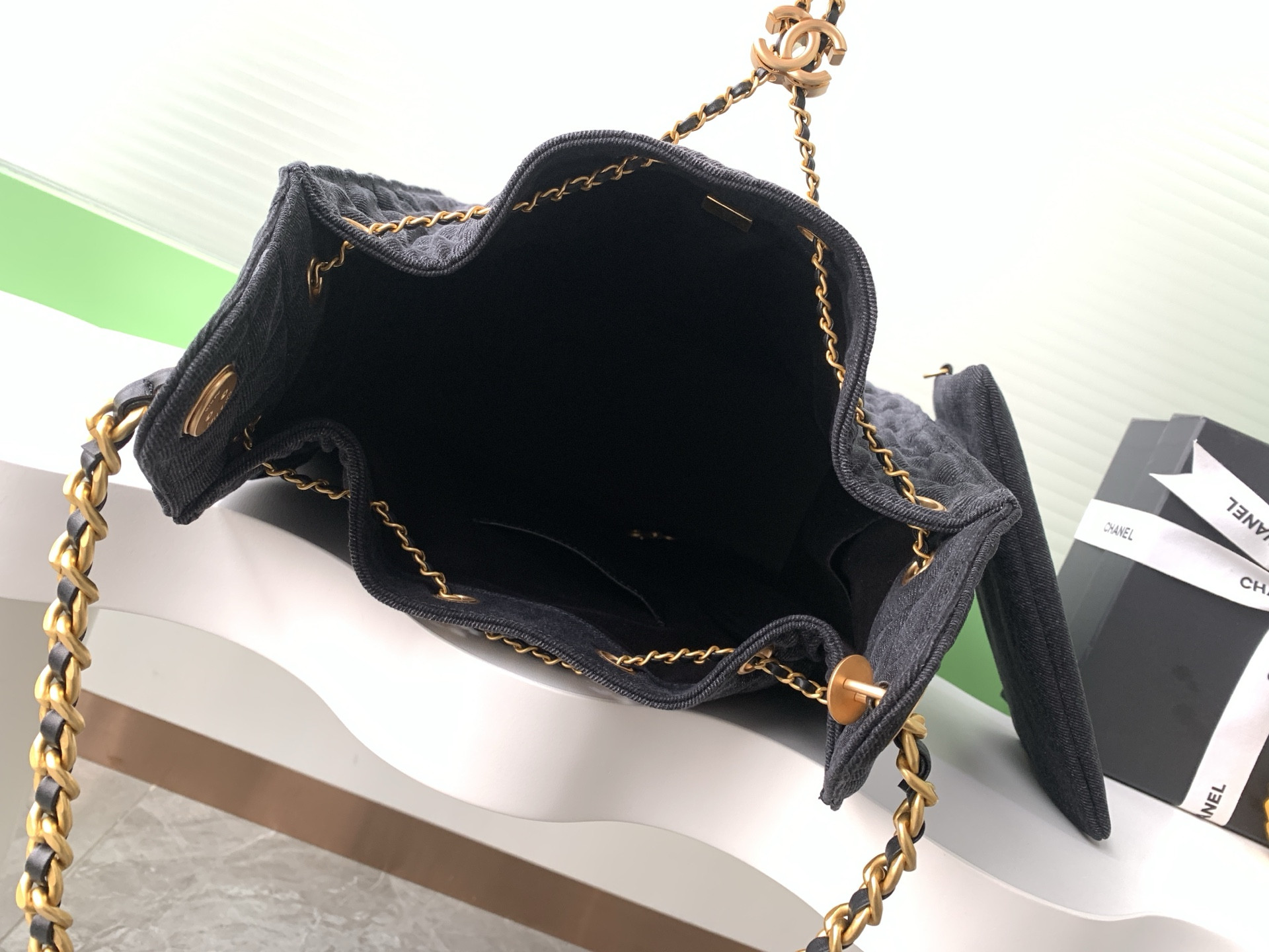 Ch*el 25C Bucket Hobo Bag AS5231 40x30x15cm