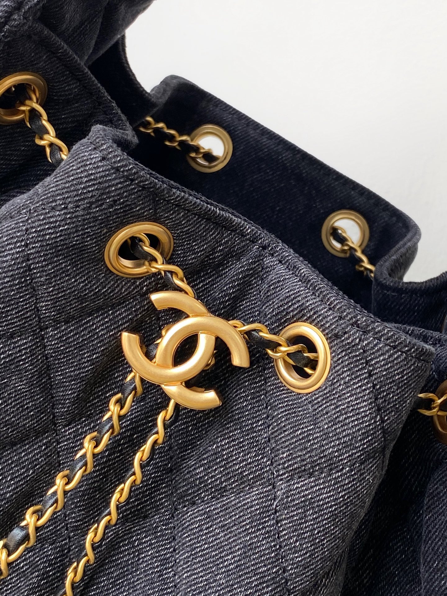 Ch*el 25 small Bucket Hobo handbag AS5293 30x26x14cm