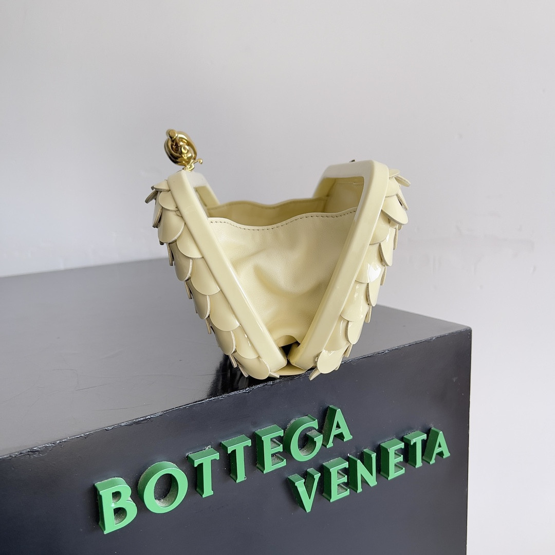 Bo*te*ga Ve*ne*ta knot 717622 20.5x6x12.5cm