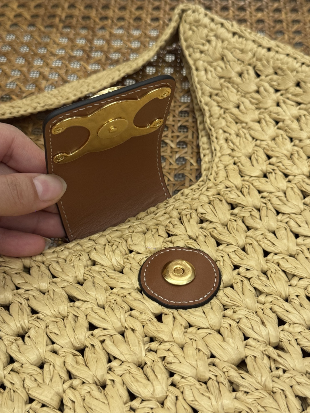 Ce**e CABAS TRIANGLE IN RAFFIA AND CALFSKIN 45 x 23 x 6cm