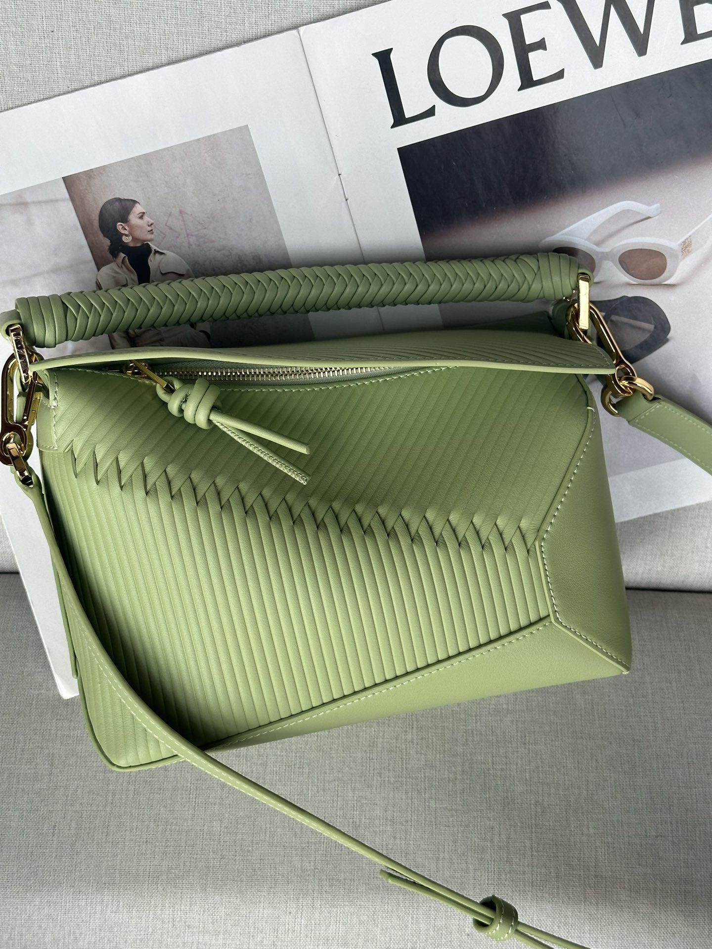 L0ew* Small Puzzle bag in calfskin 24x10.5x16.5cm