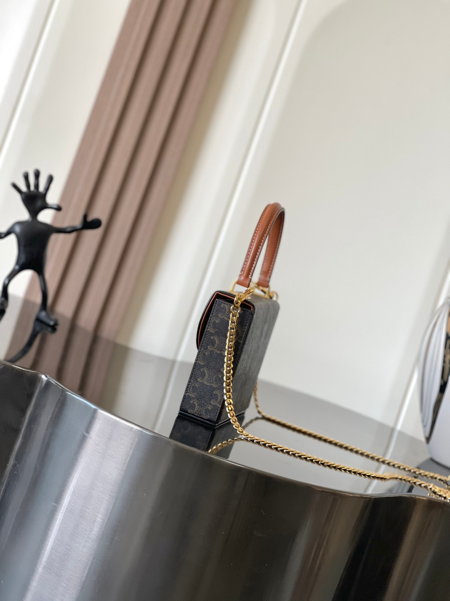 Ce**e SMALL BOX BLANDINE in Triomphe Canvas and Calfskin 16x12x4cm