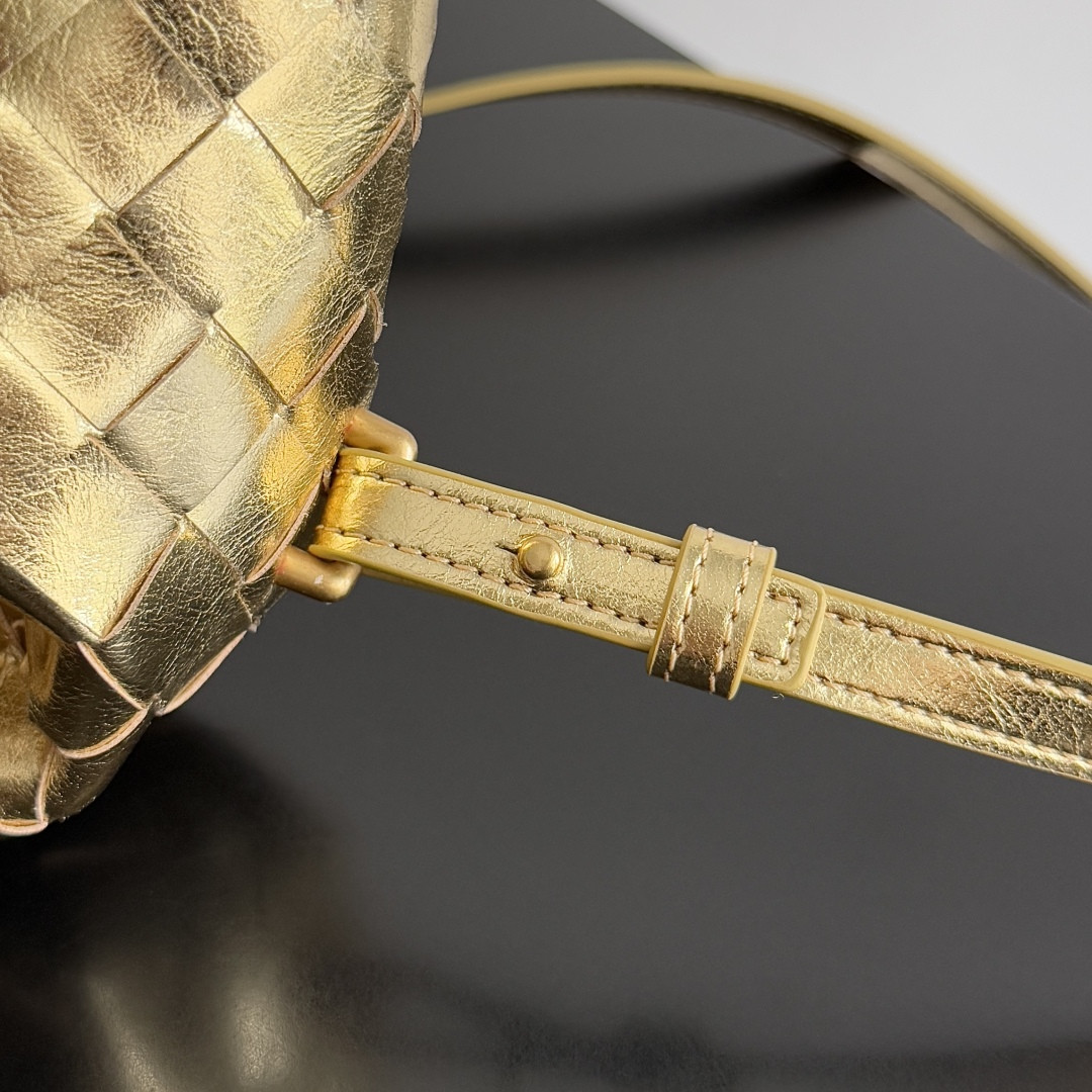 Bo*te*ga Ve*ne*ta Mini Hop 25.5x14.5x11cm