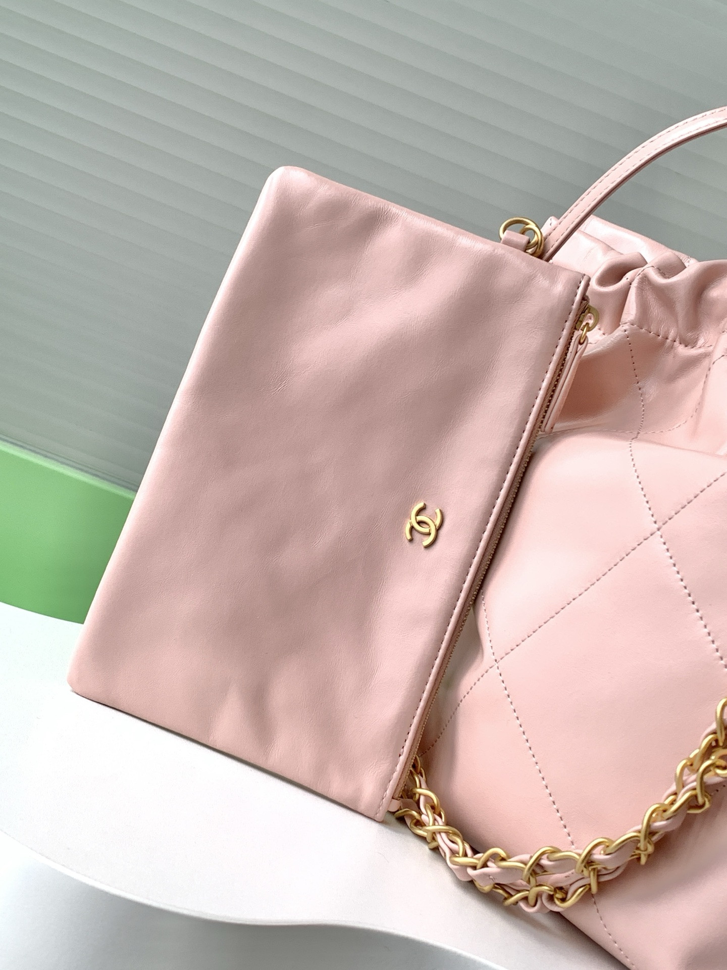 Ch*el 22 SMALL HANDBAG AS3260 35x37x7cm