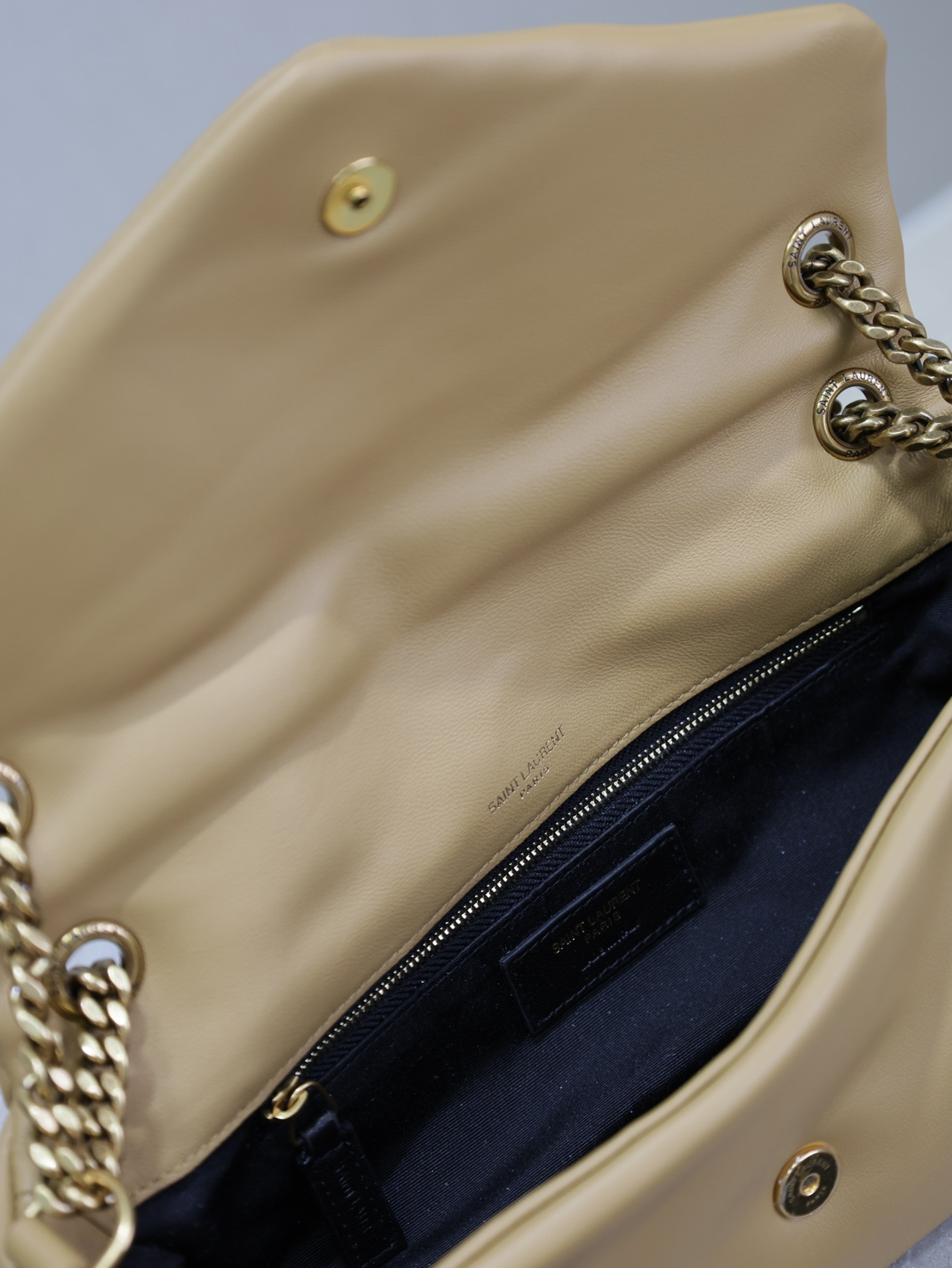 Y*L CALYPSO small in plunged lambskin 26x14x7cm