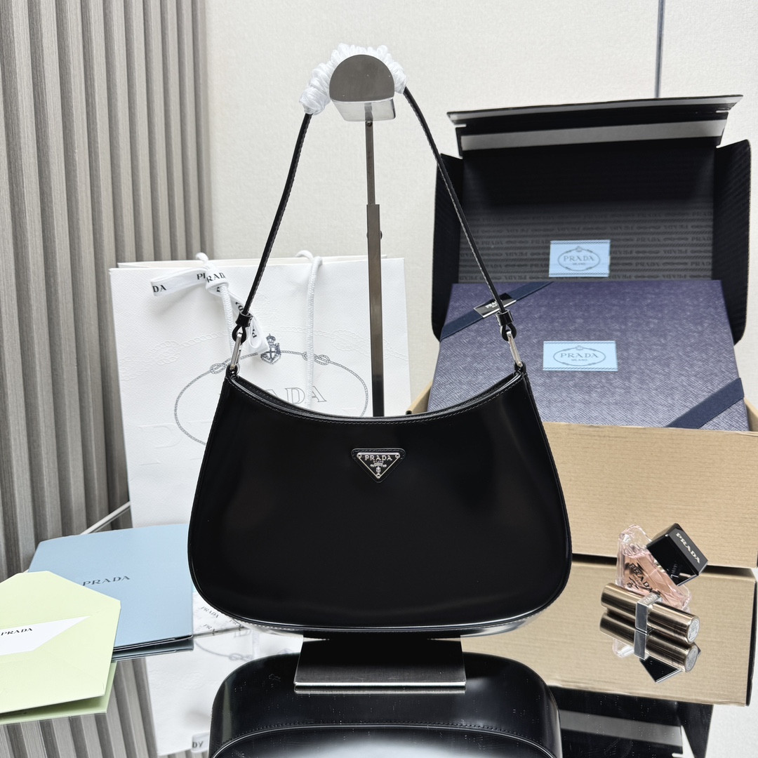 Pra*a Cleo brushed leather shoulder bag 22x27x6cm