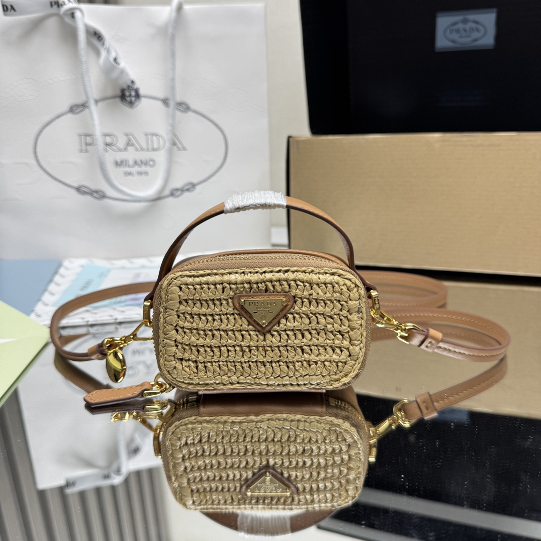 Pra*a Crochet and leather mini-pouch 6.5x11x2.5cm