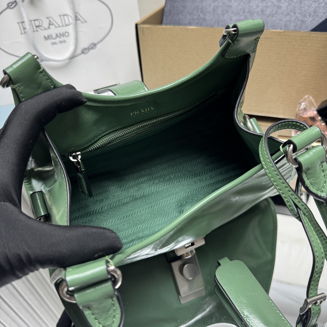 Pra*a Small Leather Tote Bag 18x26x12cm