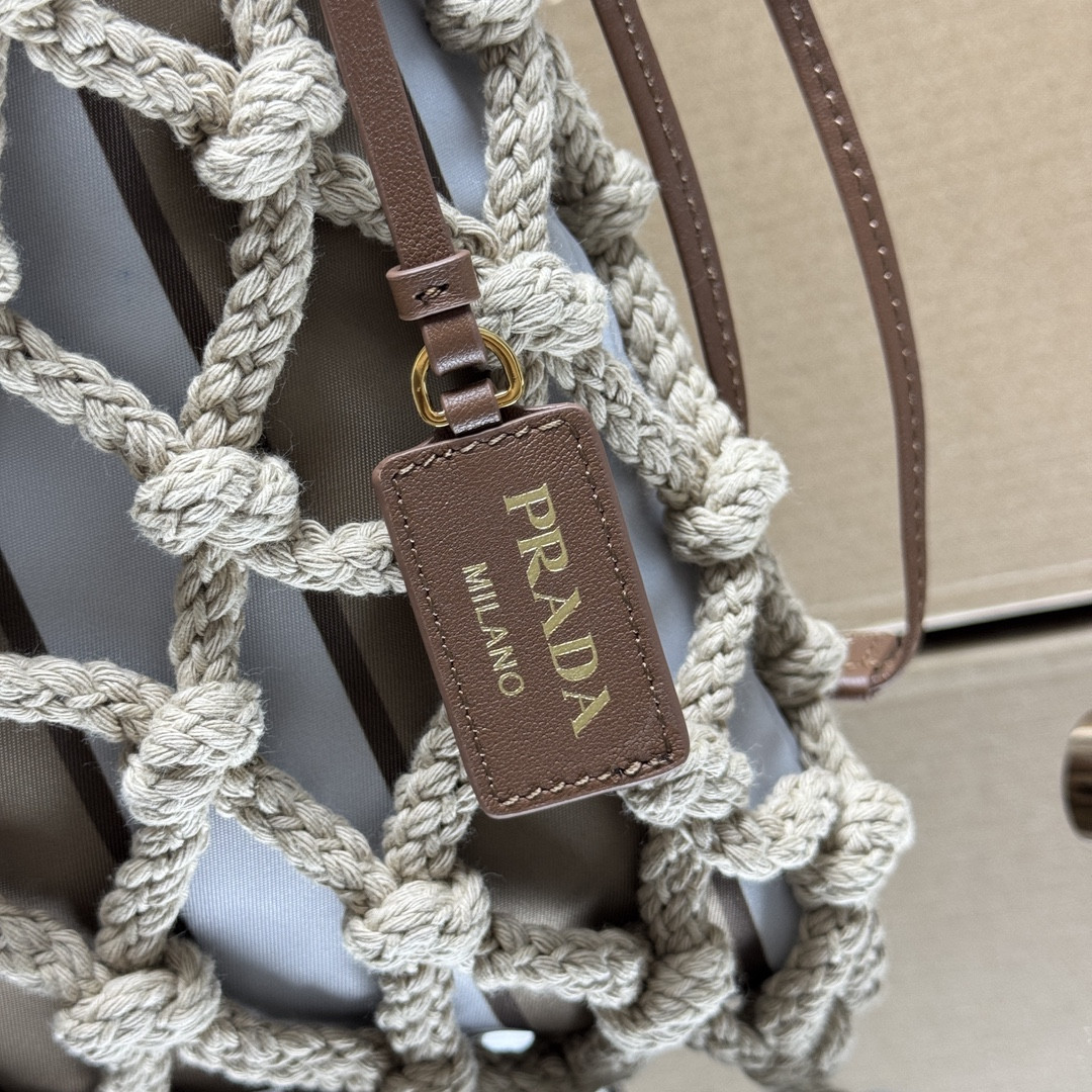 Pra*a Noué medium cotton macramé bag 37x30cm