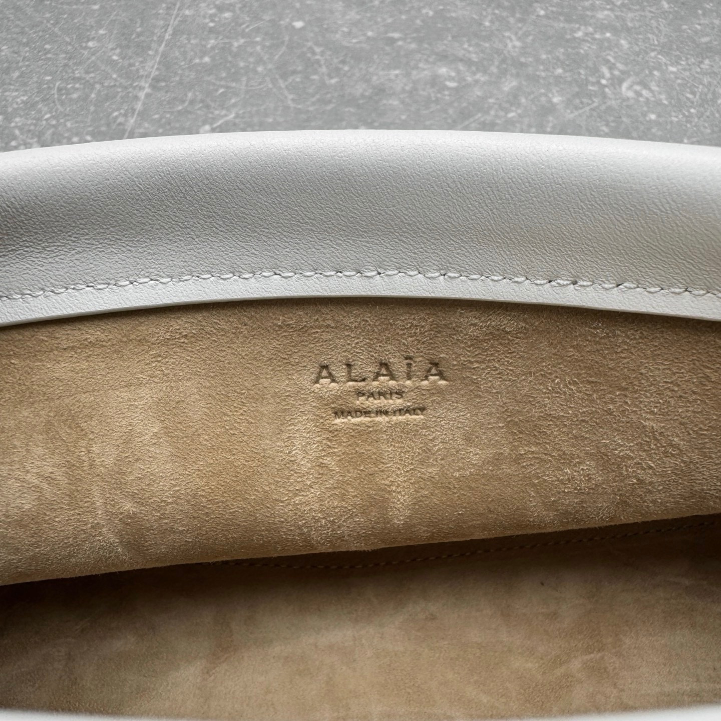 ALAÏA LE CLICK EAST WEST SMALL BAG 25x12.5x7cm