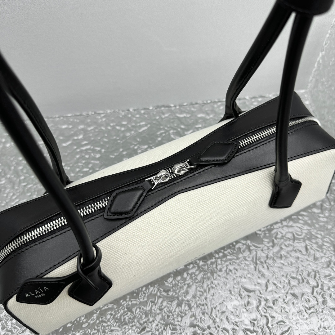 ALAÏA LE TECKEL MEDIUM BAG 33x11x10cm