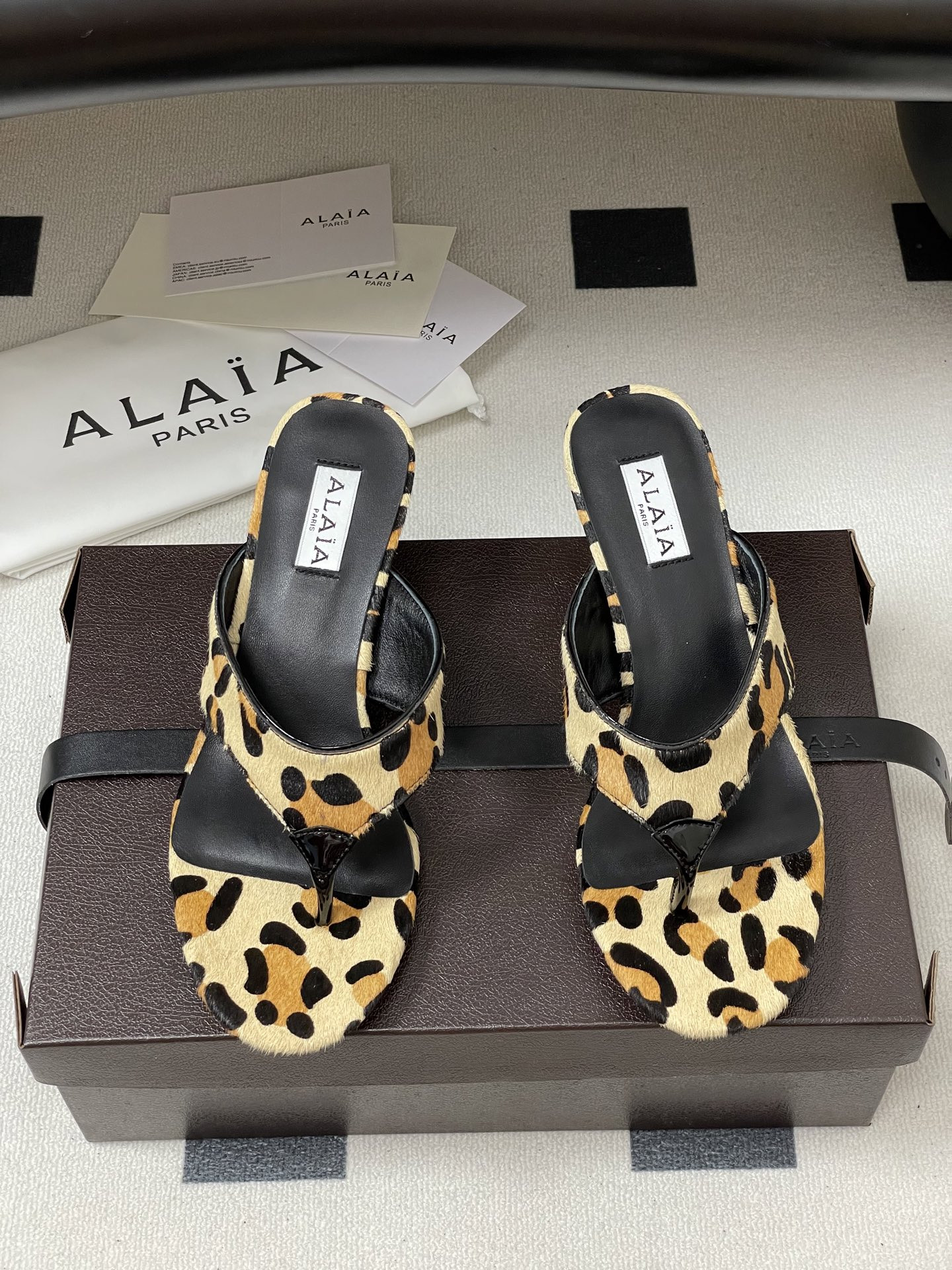 UA Alaia Triangle Flat Slides 5.5cm Heel(Customized Size 7-10 days production time)