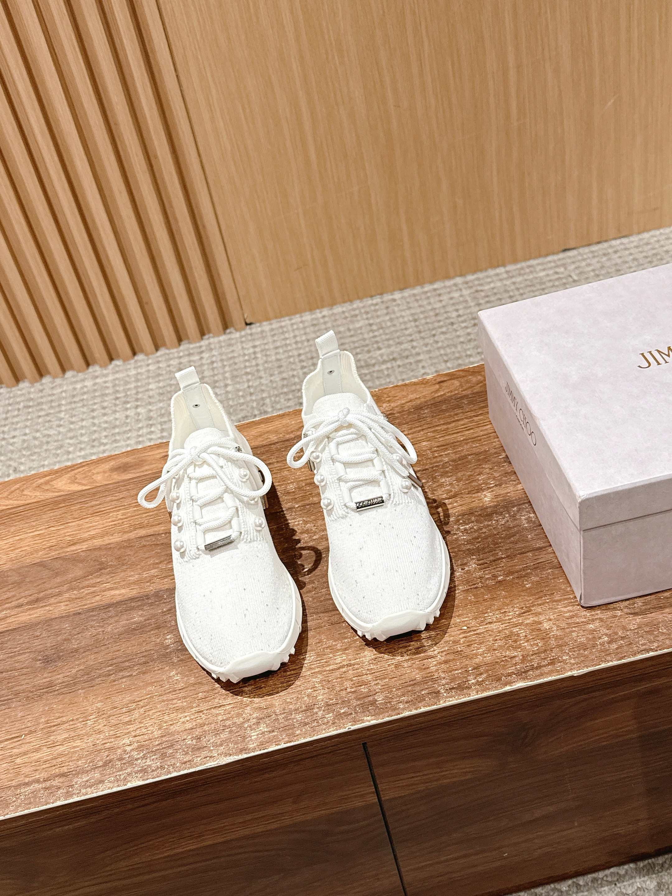UA Ji*y Ch* Casual Sneakers