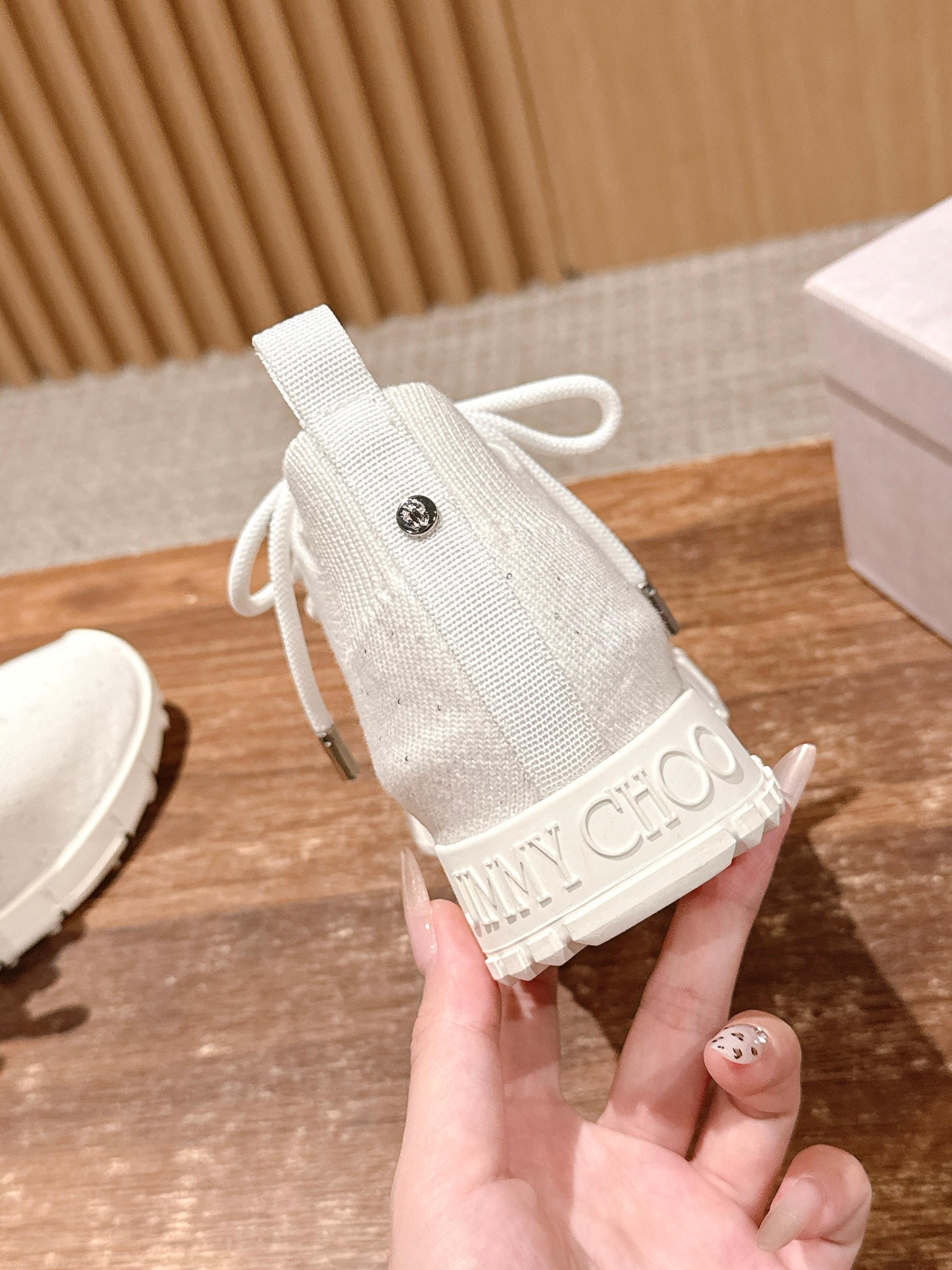 UA Ji*y Ch* Casual Sneakers