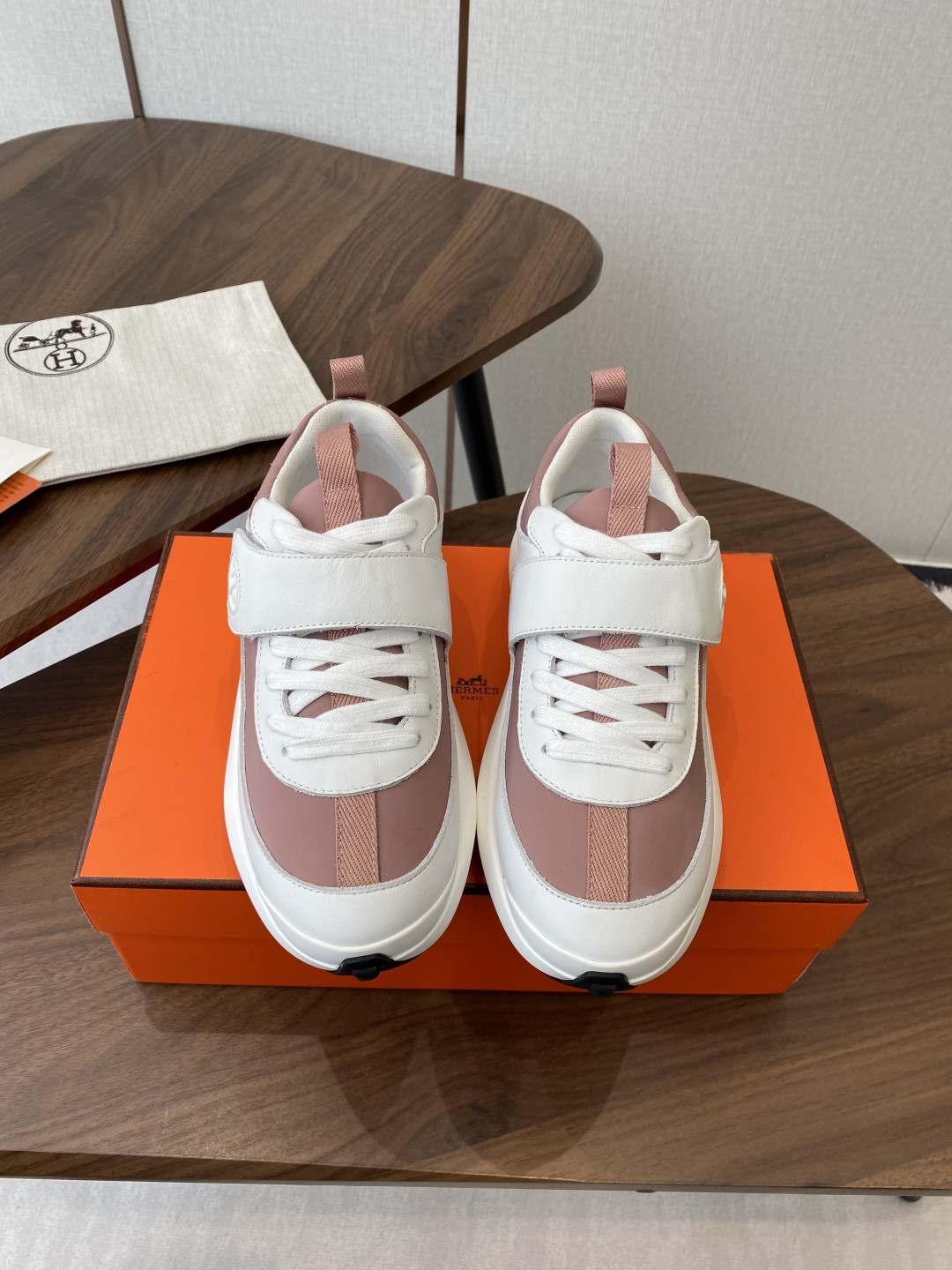 UA Hermès Loop Sneaker