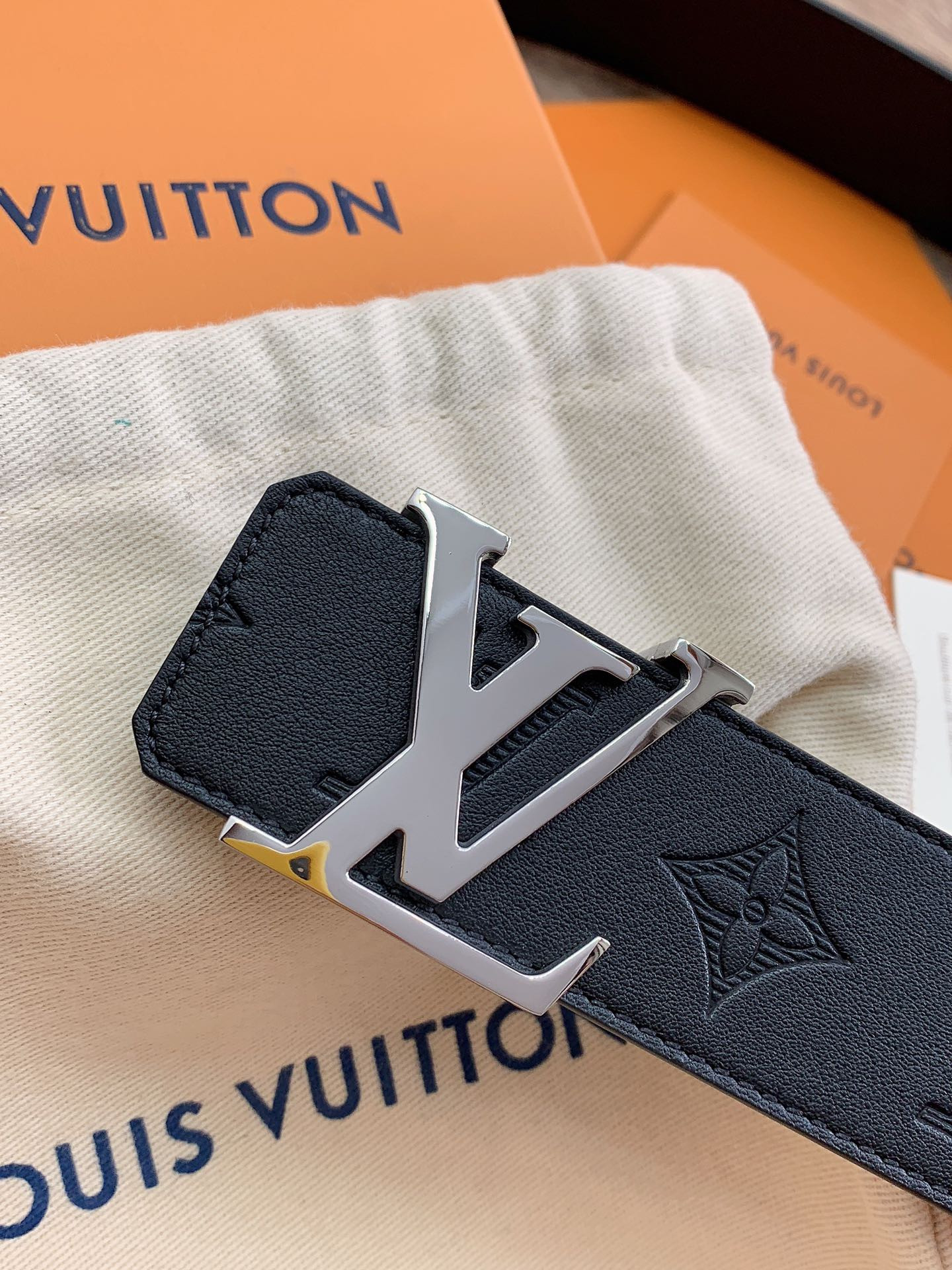 LV L0*is V*t0n 40MM BELT