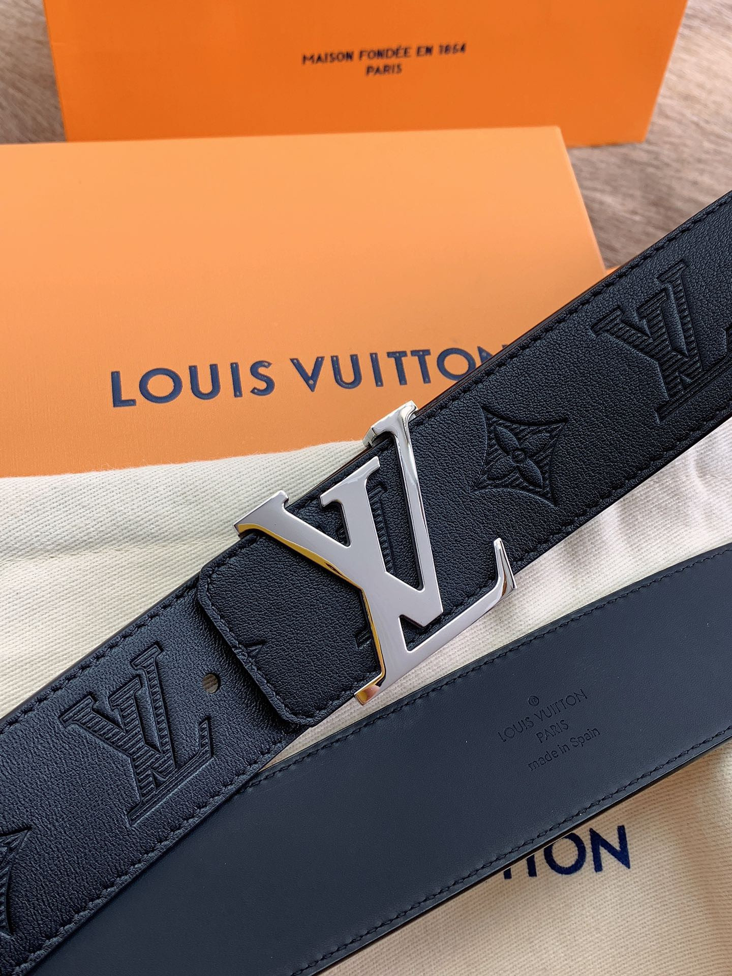 LV L0*is V*t0n 40MM BELT